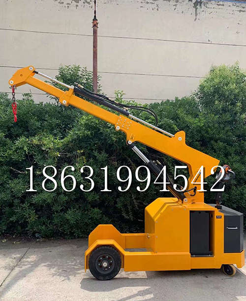 哈尔滨市车载吊机绞盘小型自走可移动式多少钱吊水泥车载吊机仓库小型